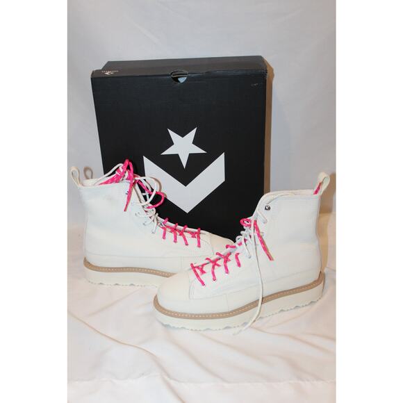 NIB CONVERSE MEN'S 8.5 WOMEN'S 10 CHUCK TAYLOR ALL STAR‎ HIGH TOPS WHITE - Picture 1 of 7